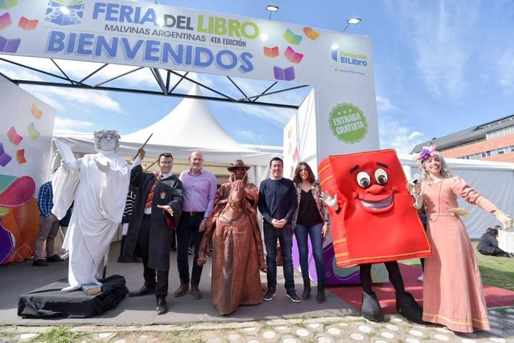 Quedó inaugurada la Feria del Libro de Malvinas Argentinas