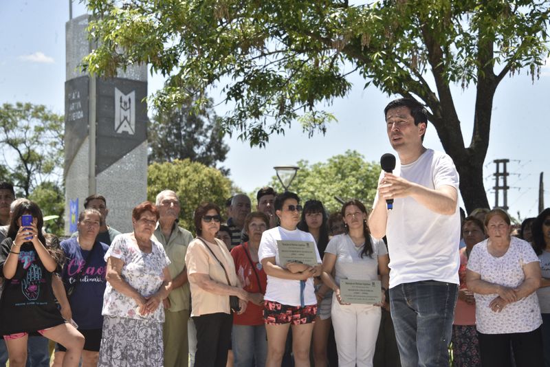Nardini inauguró la Plaza “Martín Figueroa”; un espacio que expresa la comunión por la unidad nacional 