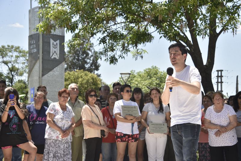 Nardini inauguró la Plaza “Martín Figueroa”; un espacio que expresa la comunión por la unidad nacional