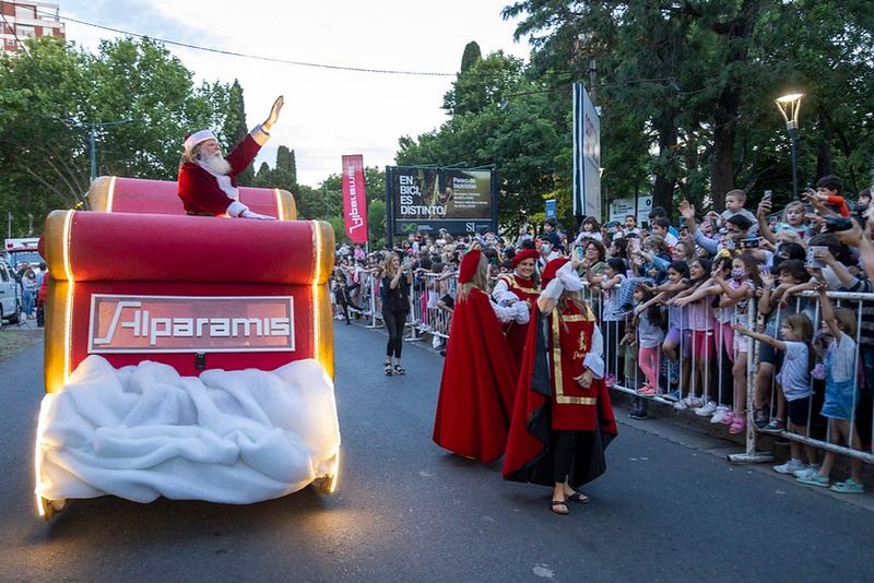 Vuelve a San Isidro el desfile mágico de Navidad