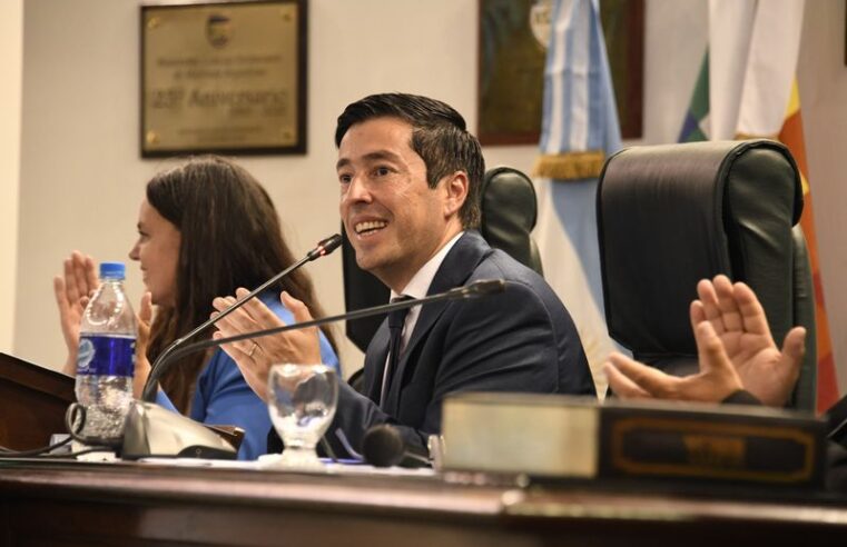 Nardini asumió su tercer mandato como intendente de Malvinas Argentinas