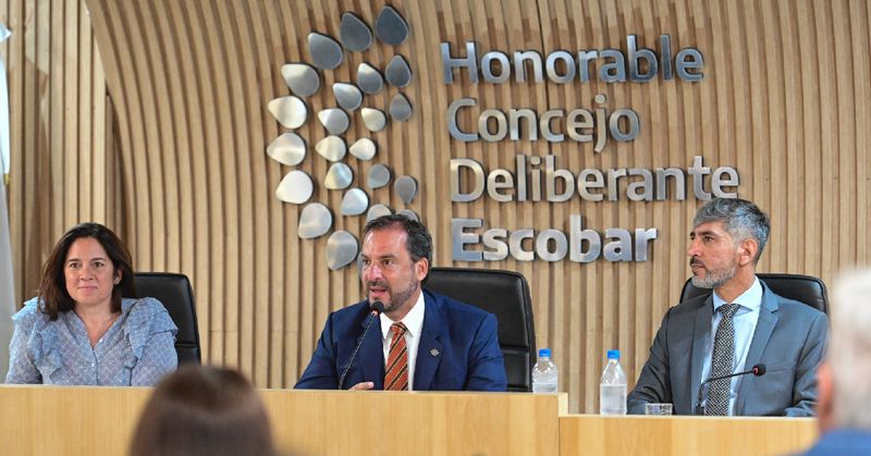 HCD Escobar: Se realizó el acto de jura de Concejales y Concejalas