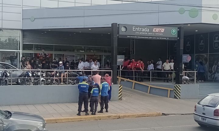 Escobar denunciará penalmente al supermercado Coto de Garín por violación de una clausura 