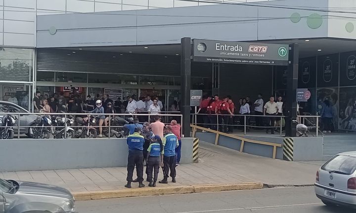 Escobar denunciará penalmente al supermercado Coto de Garín por violación de una clausura