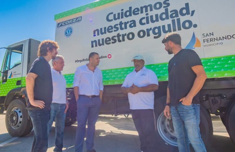 Andreotti presentó nuevos camiones para el mantenimiento y cuidado de San Fernando