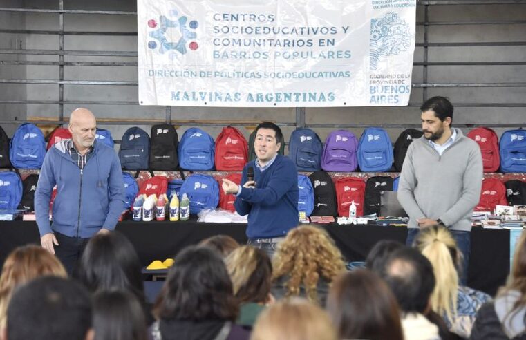 Nardini realizó la entrega de kits didácticos para 11 centros socioeducativos de Malvinas Argentinas