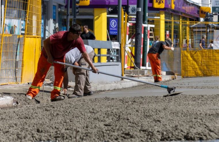 San Isidro: avanza el plan de reparación de calles y veredas en la Av. Santa Fe