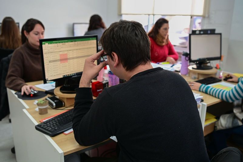 Escobar capacita a sus empleados en el uso de la inteligencia artificial