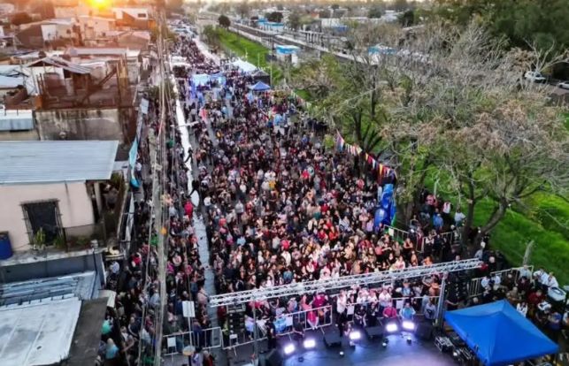 Malvinas Argentinas comenzó los festejos por su 30º aniversario en la ciudad de Tierras Altas