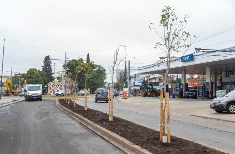 Avanza la renovación de Fleming y Rolón en San Isidro con mejoras en veredas, paradas de colectivos y luminarias