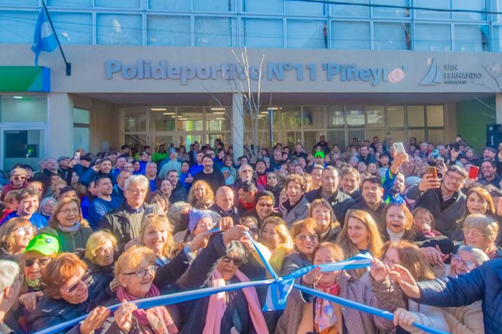 Andreotti inauguró el Polideportivo N°11 “Piñeyro”