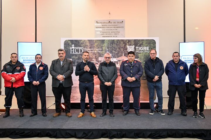 En el HCD, Zamora reconoció la labor y la vocación de servicio dedicada a la comunidad de Tigre de los Bomberos Voluntarios