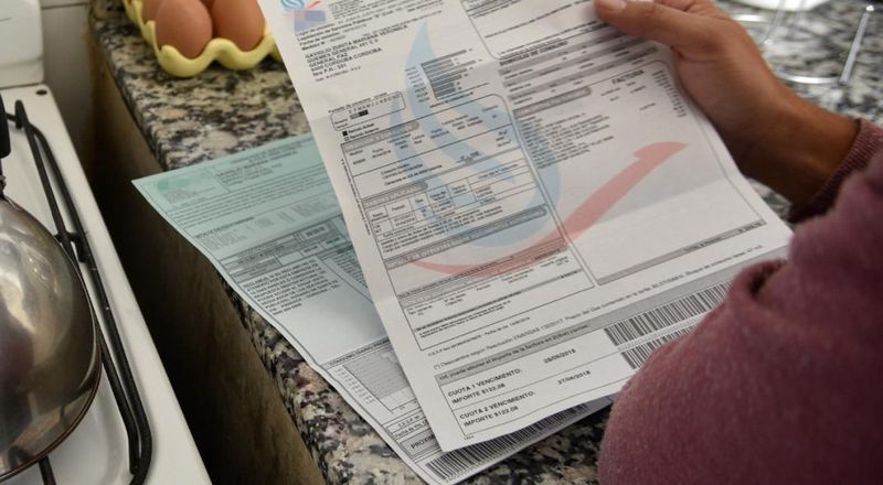 Gasto en servicios públicos para familias del AMBA se incrementó un 600% en la gestión de Milei, según UBA-CONICET