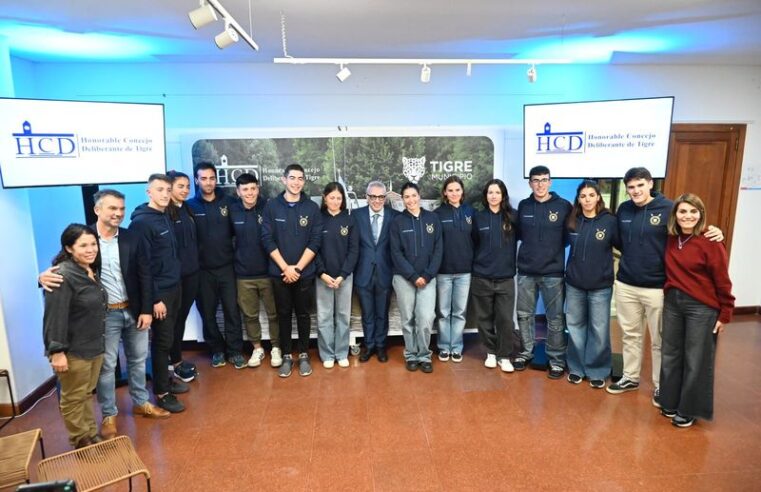 HCD de Tigre homenajeó a la Selección Argentina de Remo que participará en los Juegos Panamericanos Sub 23