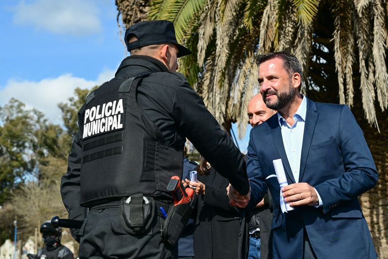 Suman 285 nuevos agentes a la seguridad del partido de Escobar 