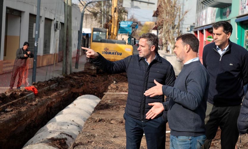 Achával recorrió las obras hidráulicas del centro de Pilar