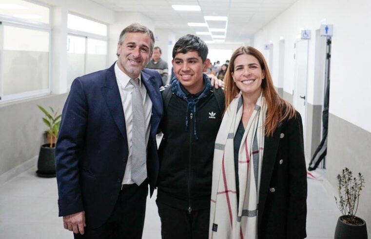 Achával inauguró junto a Soledad Peralta la Secundaria N°36 de Del Viso