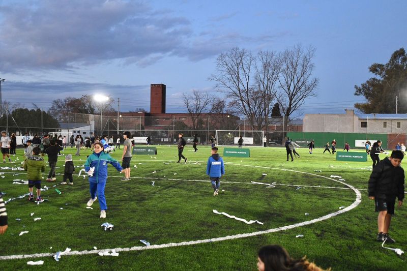 San Isidro inauguró una cancha de fútbol 11 de césped sintético en el Campo de Deportes de Beccar