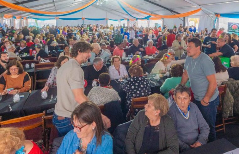 Andreotti compartió el gran festejo del Día del Jubilado de San Fernando 