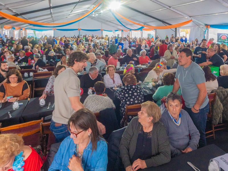 Andreotti compartió el gran festejo del Día del Jubilado de San Fernando 