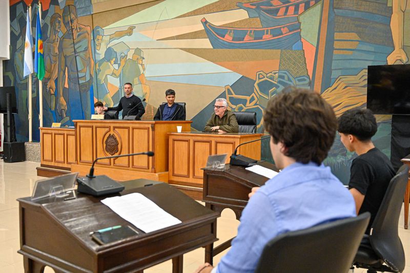 Zamora acompañó una nueva edición del Parlamento Juvenil 2025 en el HCD de Tigre