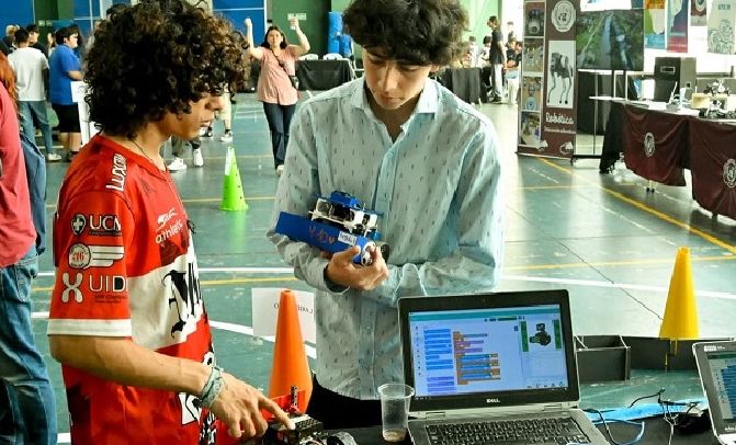 Malvinas Argentinas fue sede del Encuentro Regional de Robótica