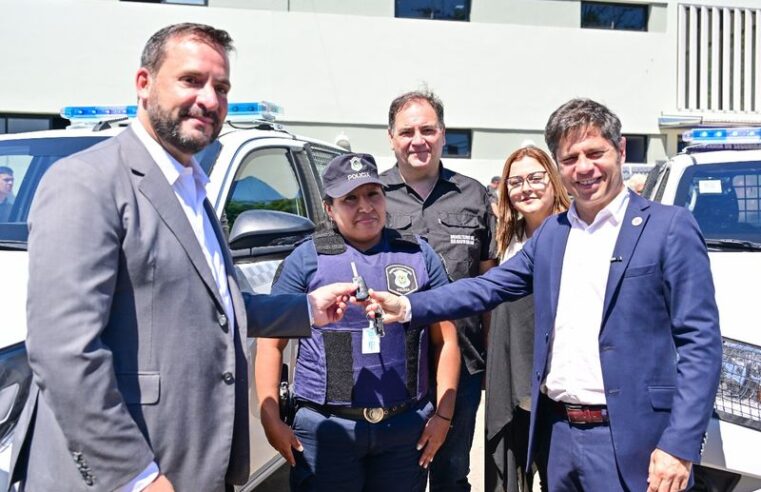 Sujarchuk y Kicillof recorrieron el Centro de Monitoreo ampliado y presentaron nuevos patrulleros