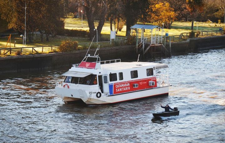 En noviembre, el Catamarán Sanitario de Tigre continúa recorriendo el Delta