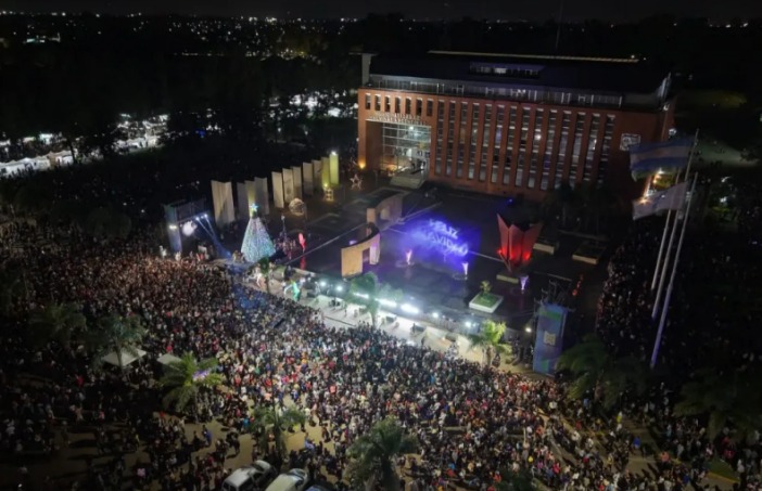 Se encendió la Navidad en Malvinas Argentinas