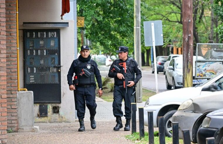 Escobar destaca el uso de armas de baja letalidad, herramienta clave para la seguridad del distrito