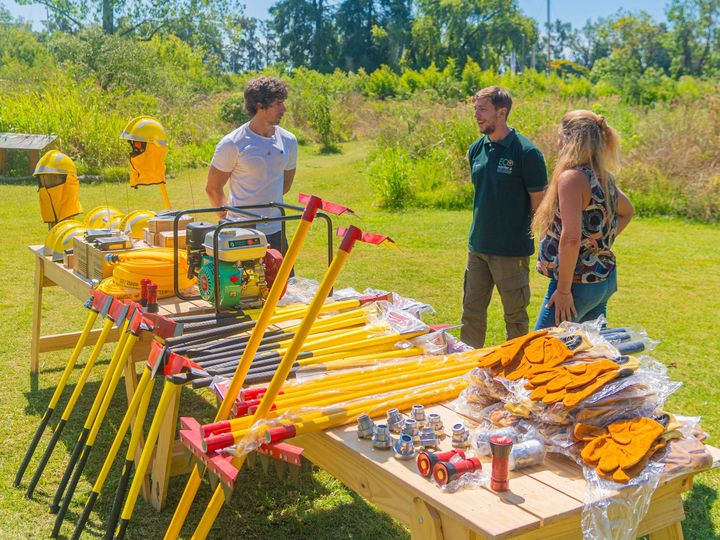 San Fernando envió una donación de equipamiento para los Bomberos de Chubut