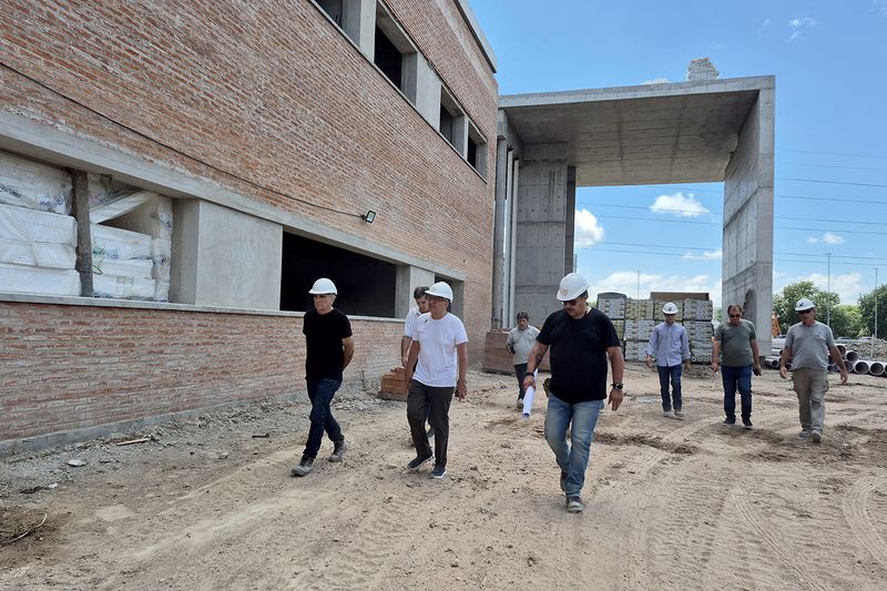Zamora recorrió los avances en el Hospital de Alta Complejidad para Adultos de Tigre