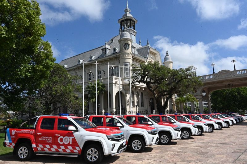 Tigre aumenta su seguridad: Julio Zamora encabezó la entrega de 25 móviles para el COT 