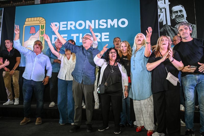 Zamora: “Nos pueden robar una casa, nos  pueden robar un sello, pero no nos pueden robar nuestro corazón peronista”