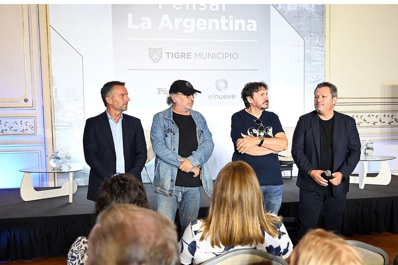 “Pensar la Argentina”: Tigre dio inicio al ciclo de charlas junto a Felipe Pigna y Pedro Saborido