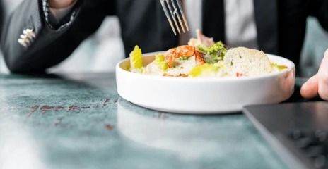 El 61 % de los asalariados saltea comidas por falta de dinero