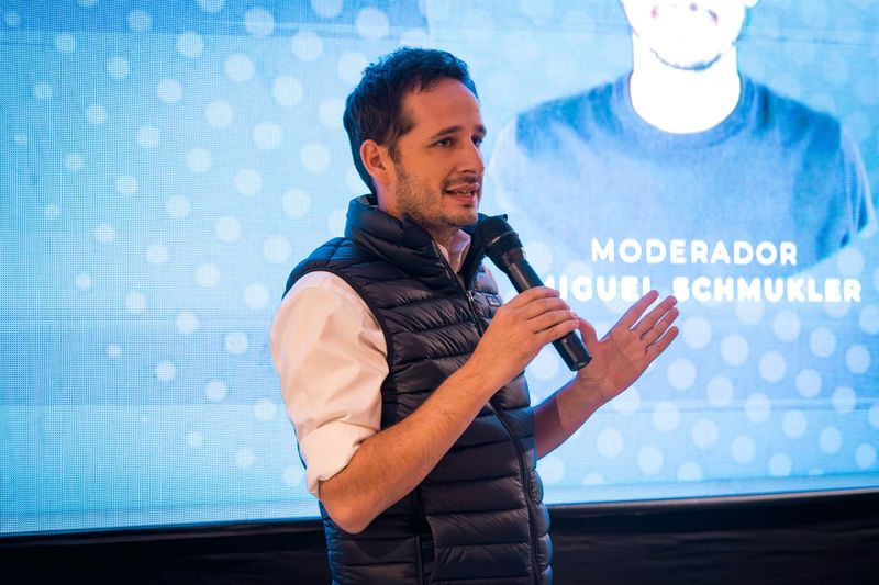 Schmukler propone “menos impuestos, menos regulaciones y más inversión privada como eje del modelo”