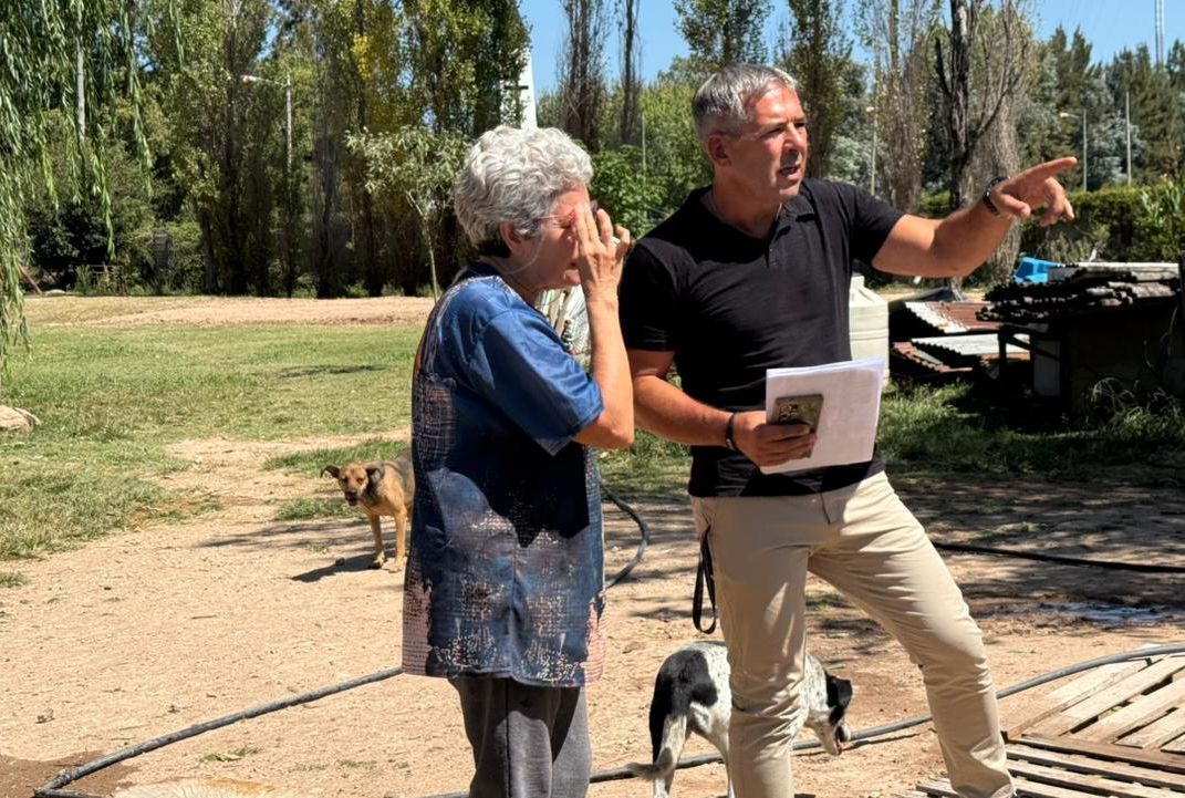 Con el acompañamiento de la Agrupación Melo, comenzaron los trabajos para nuevos caniles de APAC