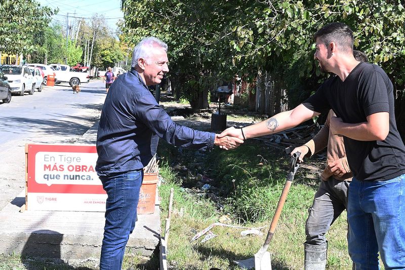 Zamora en General Pacheco: “Vamos a ejecutar un total de 50 mil metros de veredas vecinales en todo Tigre”