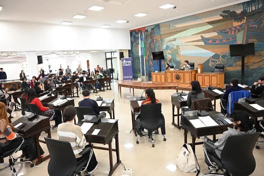 Más de 20 escuelas de Tigre formaron parte del Parlamento Juvenil 2026 en el HCD