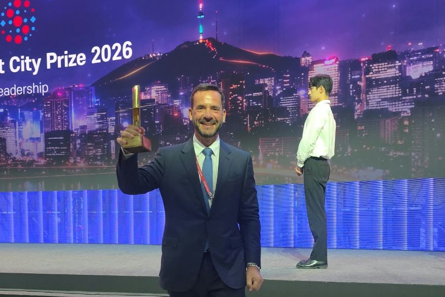 Sujarchuk fue premiado en Seúl por el uso de inteligencia artificial en la gestión de Escobar